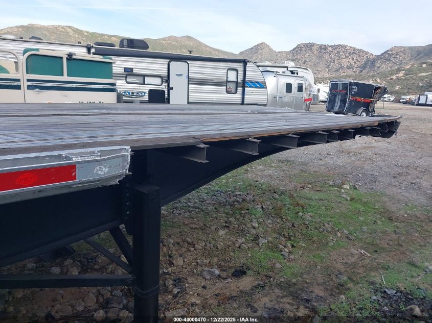 2005 Utility Trailer Mfg Unknown VIN: 1UYFS24805A626201 Lot: 44000470