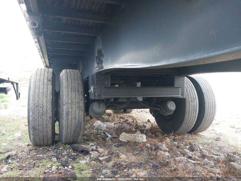 2005 Utility Trailer Mfg Unknown VIN: 1UYFS24805A626201 Lot: 44000470