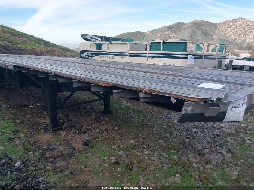 2005 Utility Trailer Mfg Unknown VIN: 1UYFS24805A626201 Lot: 44000470