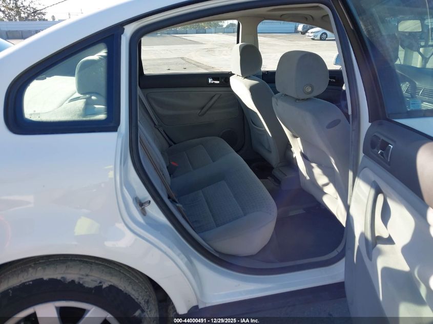 2000 Volkswagen Passat Gls VIN: WVWMA23B5YP304547 Lot: 44000491