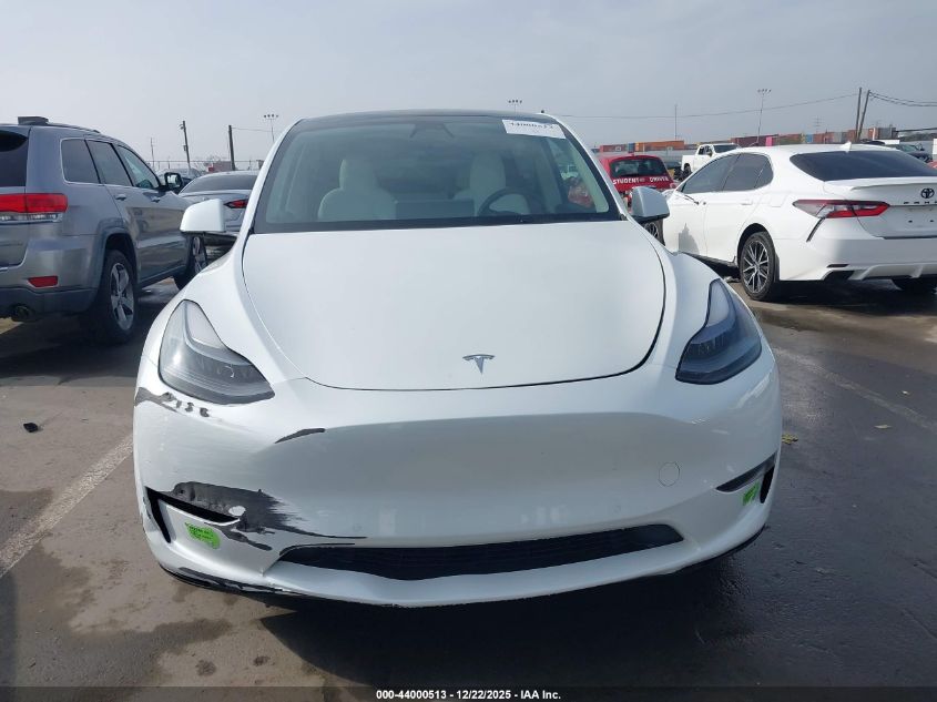 2022 Tesla Model Y Long Range Dual Motor All-Wheel Drive VIN: 7SAYGDEE4NF546564 Lot: 44000513