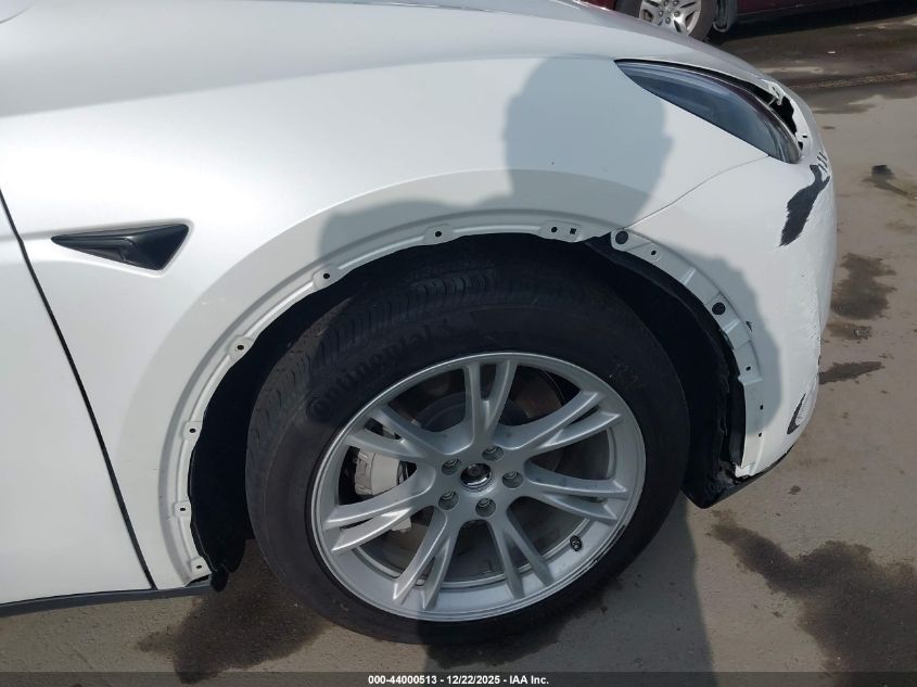 2022 Tesla Model Y Long Range Dual Motor All-Wheel Drive VIN: 7SAYGDEE4NF546564 Lot: 44000513