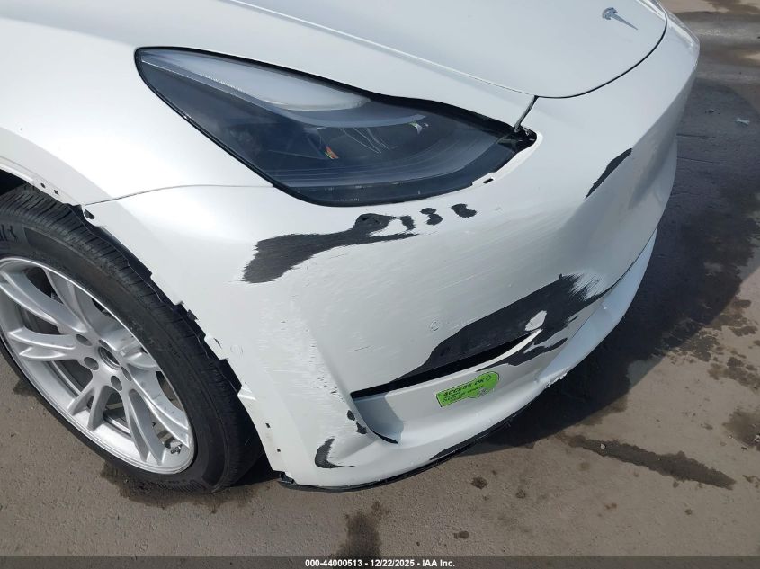 2022 Tesla Model Y Long Range Dual Motor All-Wheel Drive VIN: 7SAYGDEE4NF546564 Lot: 44000513