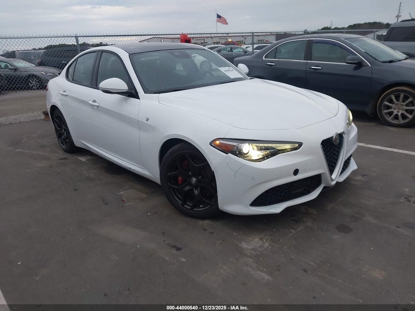 2022 Alfa Romeo Giulia Ti Rwd