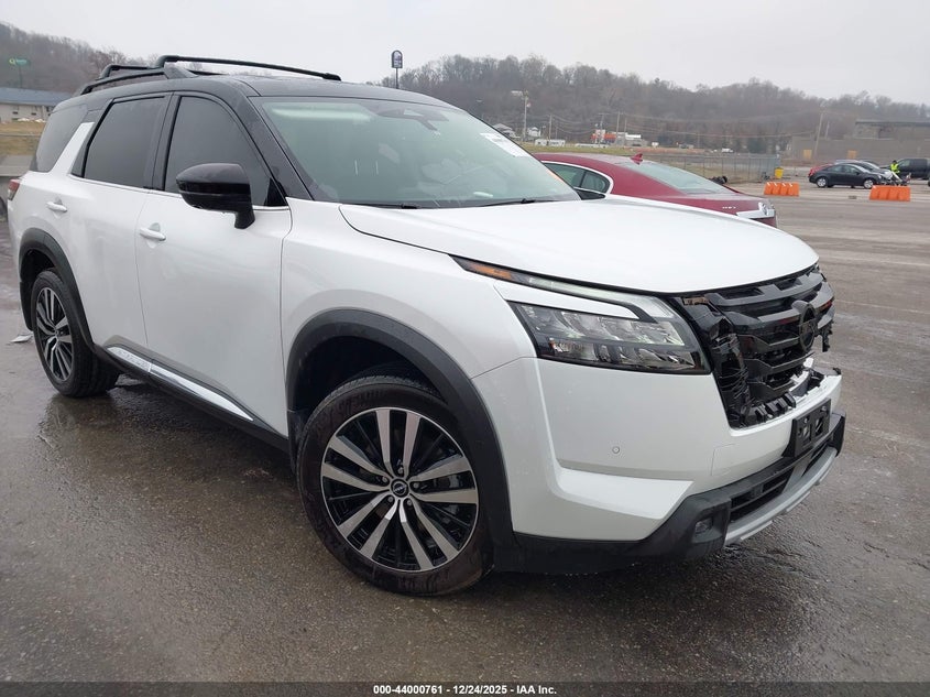 2025 Nissan Pathfinder Platinum 4Wd