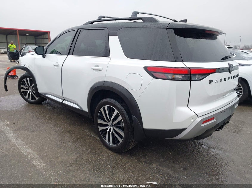 2025 Nissan Pathfinder Platinum 4Wd