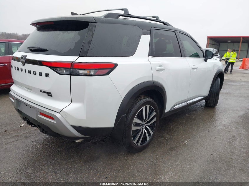 2025 Nissan Pathfinder Platinum 4Wd
