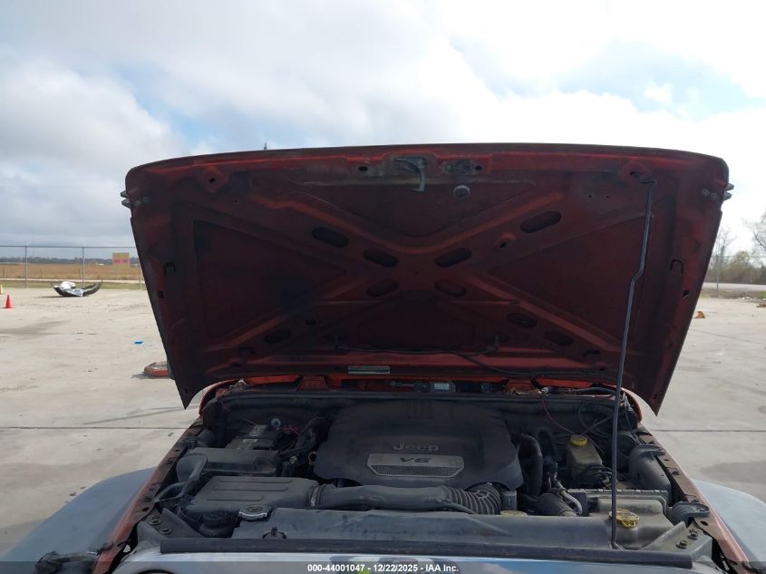 2014 Jeep Wrangler Unlimited Sport VIN: 1C4BJWDG1EL270330 Lot: 44001047