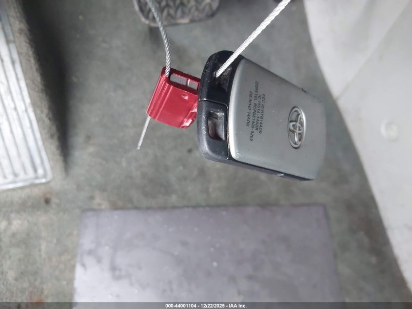 2017 Toyota Sienna Xle 8 Passenger VIN: 5TDYZ3DC6HS879835 Lot: 44001104