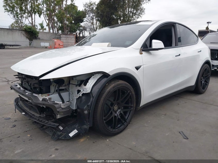2026 Tesla Model Y Long Range Launch Series/Premium All-Wheel Drive