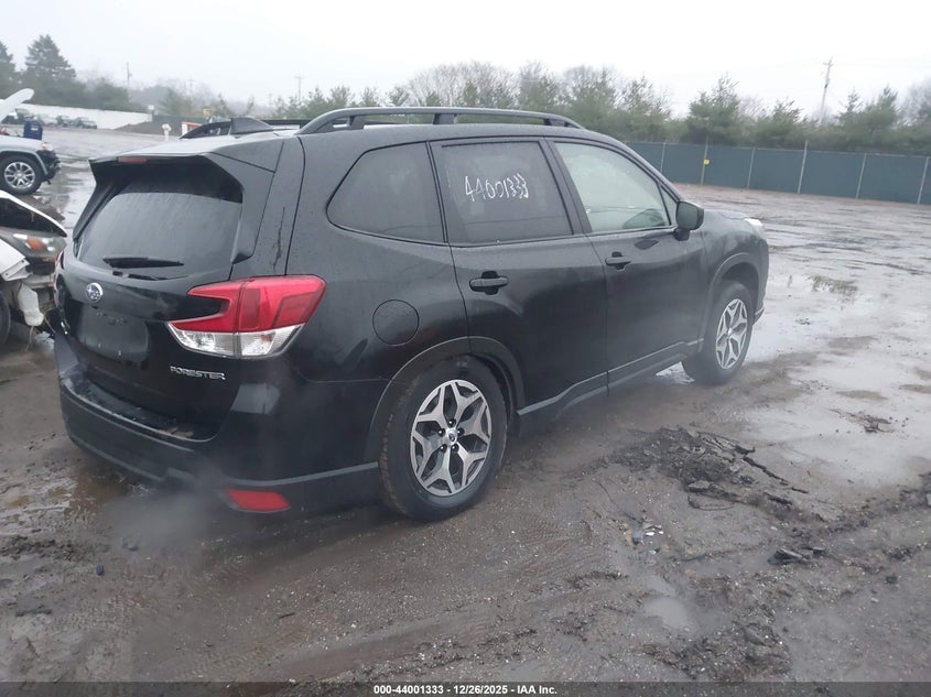 VIN JF2SKADC0RH515934 2024 SUBARU FORESTER PREMIUM