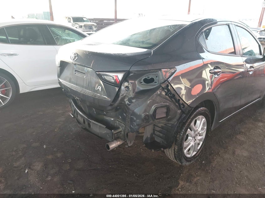 VIN 3MYDLBYVXHY189327 2017 TOYOTA YARIS IA
