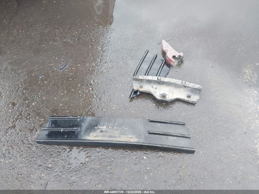 2013 Ford Escape Titanium VIN: 1FMCU0J97DUB64645 Lot: 44001739