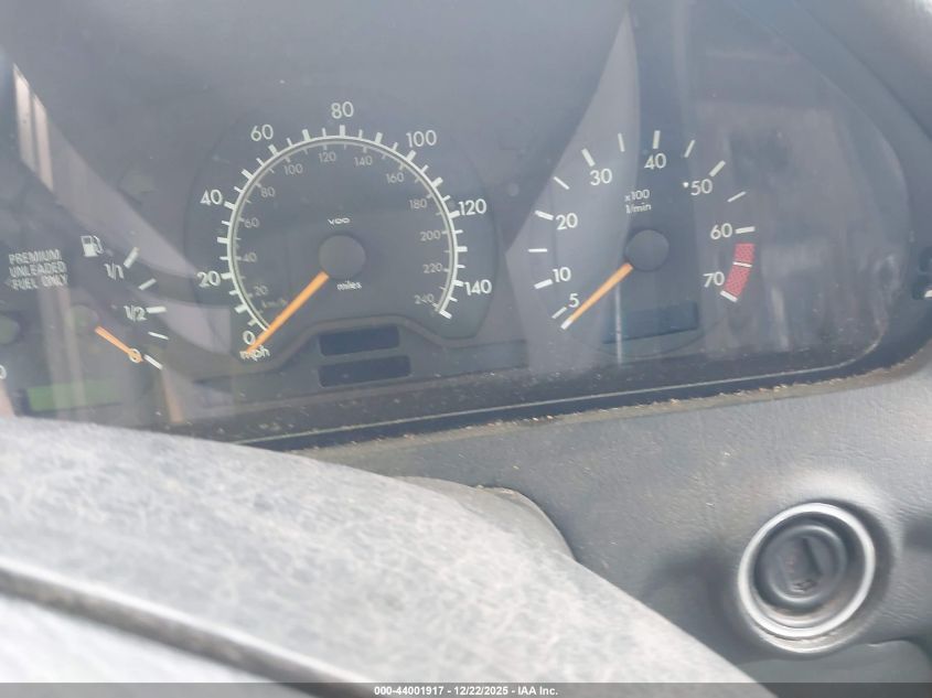 1998 Mercedes-Benz C 230 VIN: WDBHA23G2WA633010 Lot: 44001917