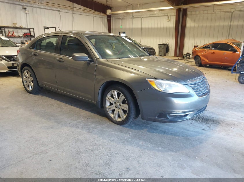 1C3CCBAB2DN647996 2013 Chrysler 200 Lx auction photo 1