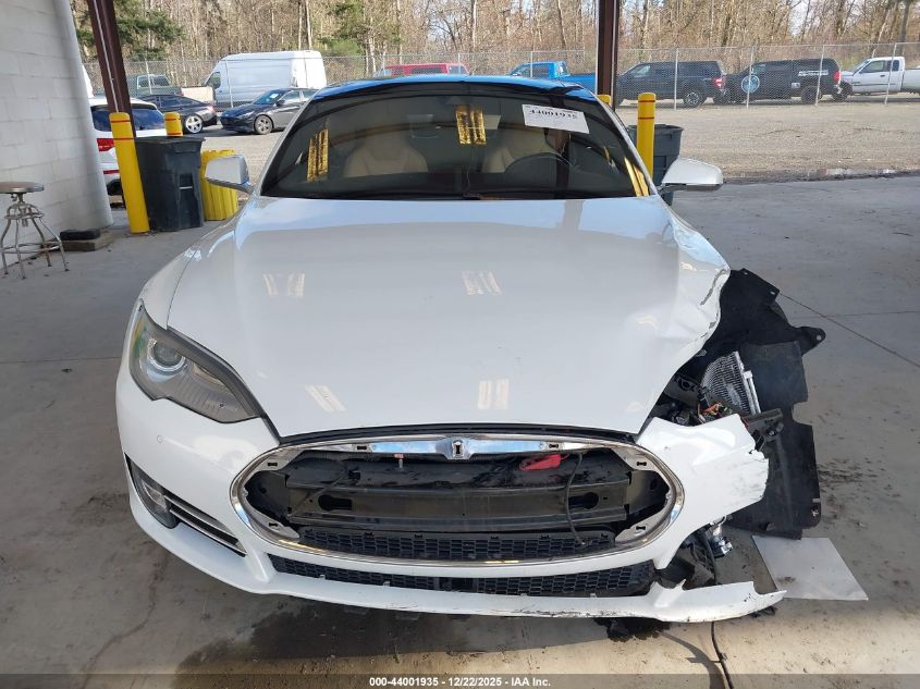 2015 Tesla Model S 70D/85D/P85D VIN: 5YJSA1H20FF084994 Lot: 44001935
