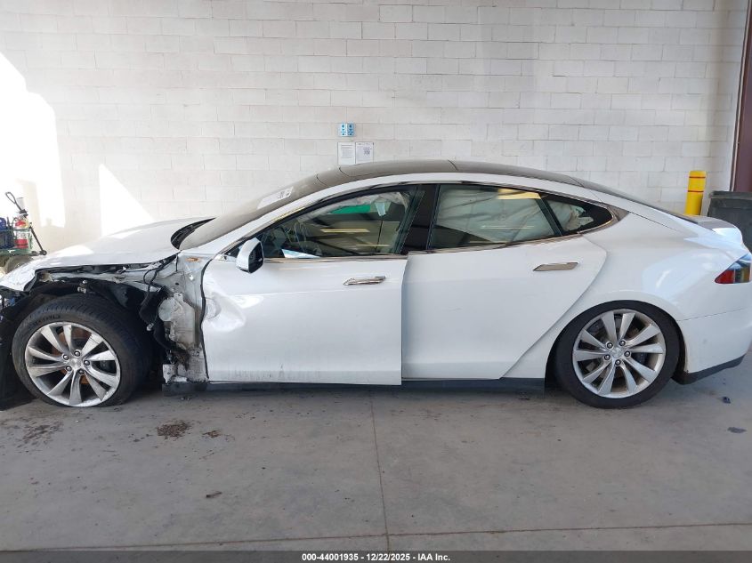 2015 Tesla Model S 70D/85D/P85D VIN: 5YJSA1H20FF084994 Lot: 44001935