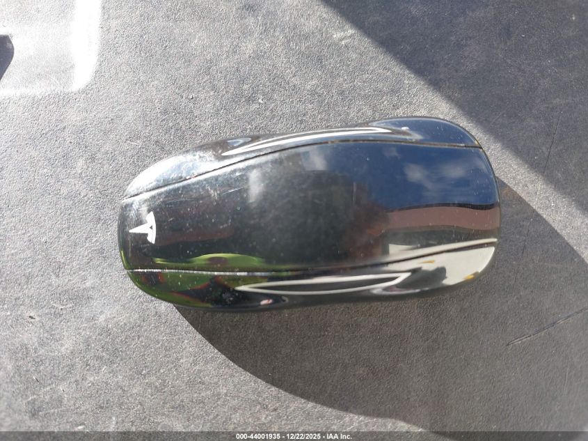 2015 Tesla Model S 70D/85D/P85D VIN: 5YJSA1H20FF084994 Lot: 44001935