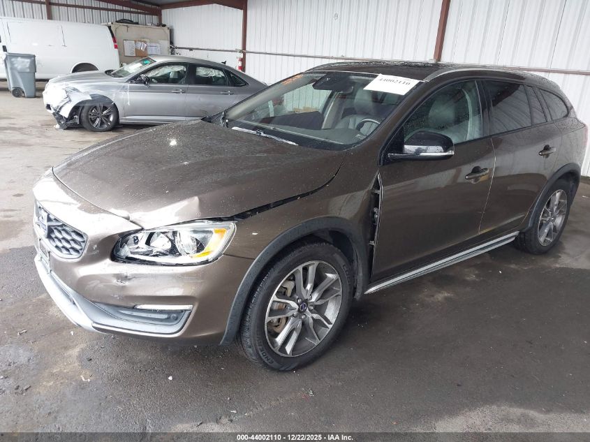 2015 Volvo V60 Cross Country T5 VIN: YV4612HK7F1000389 Lot: 44002110