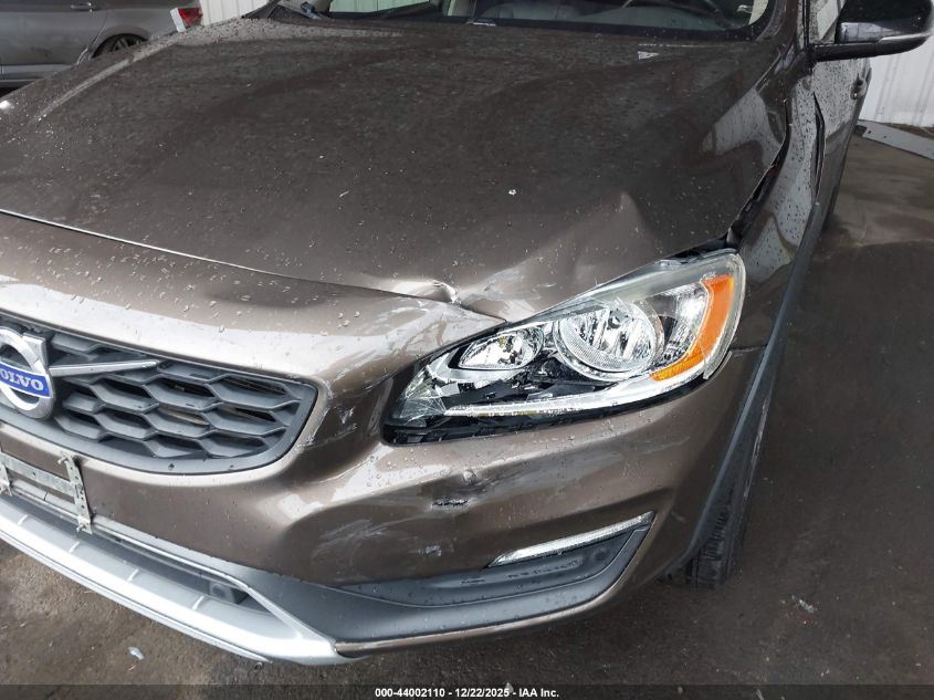2015 Volvo V60 Cross Country T5 VIN: YV4612HK7F1000389 Lot: 44002110