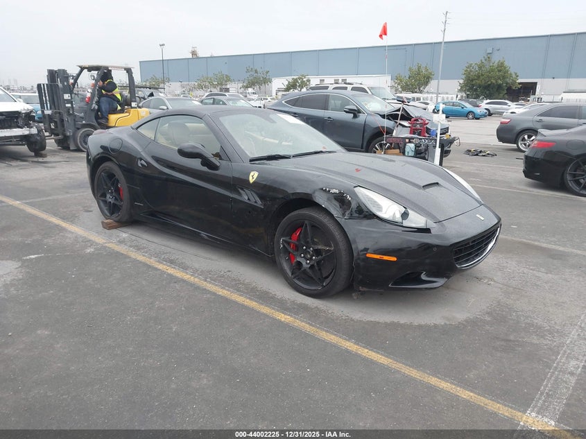 ZFF65LJA4B0181841 FERRARI CALIFORNIA Photo 1