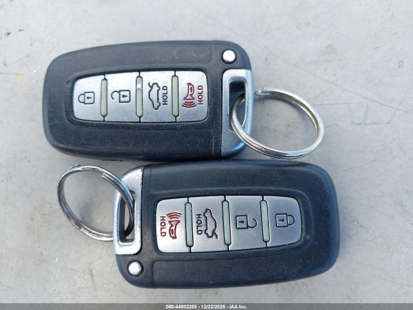 2015 Hyundai Sonata Hybrid Limited VIN: KMHEC4A42FA136392 Lot: 44002285