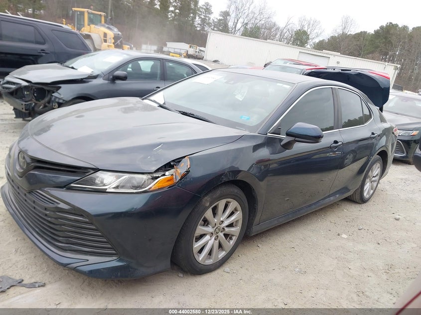 TOYOTA CAMRY - zdjęcie 14