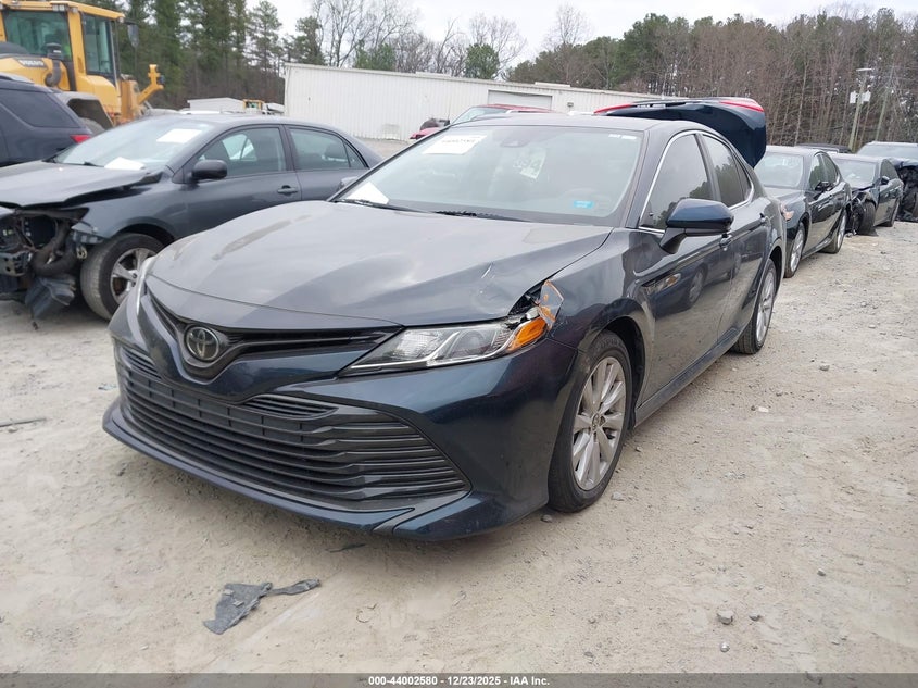 TOYOTA CAMRY - zdjęcie 2