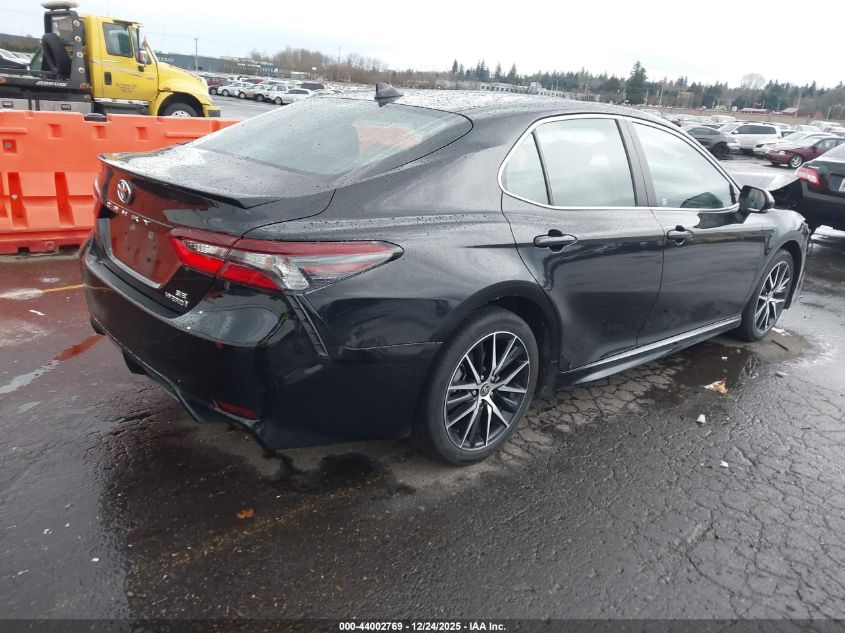 2022 Toyota Camry Se Hybrid