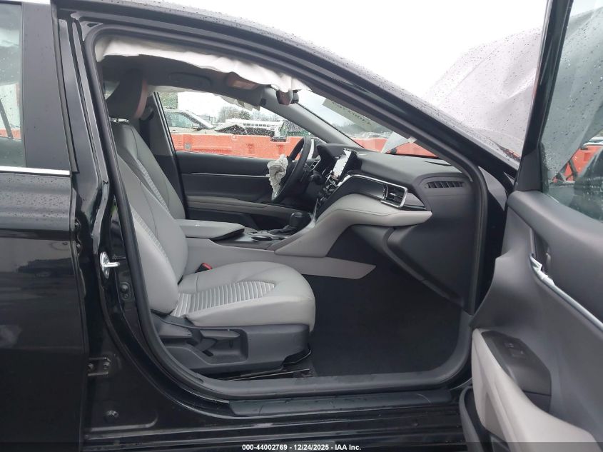 2022 Toyota Camry Se Hybrid