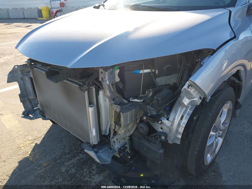 VIN 3CZRU5H30JM710676 2018 HONDA HR-V LX