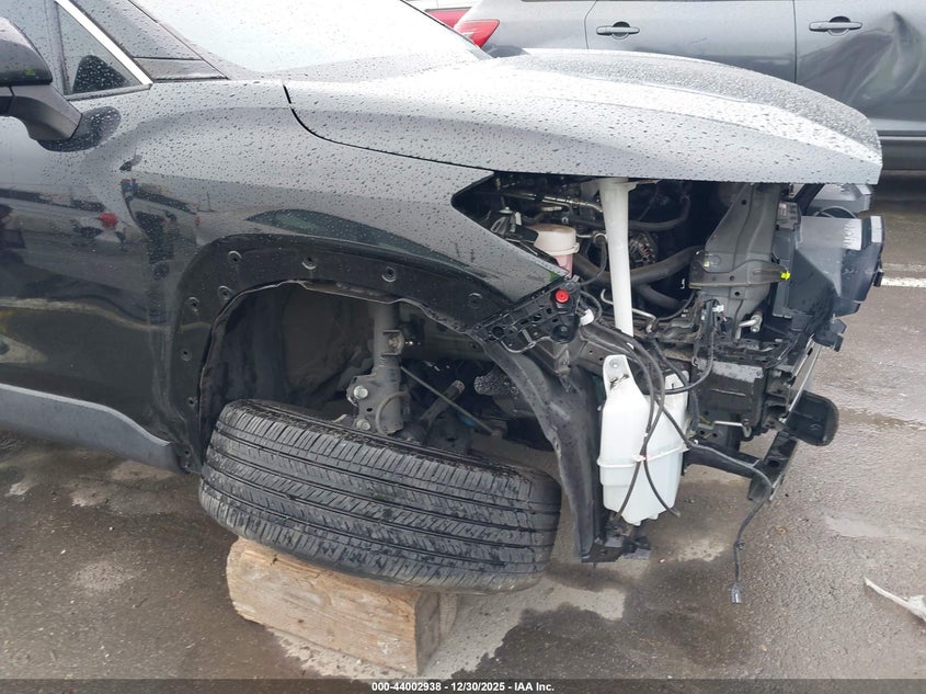 2022 Toyota Corolla Cross Xle VIN: 7MUEAAAG4NV024154 Lot: 44002938