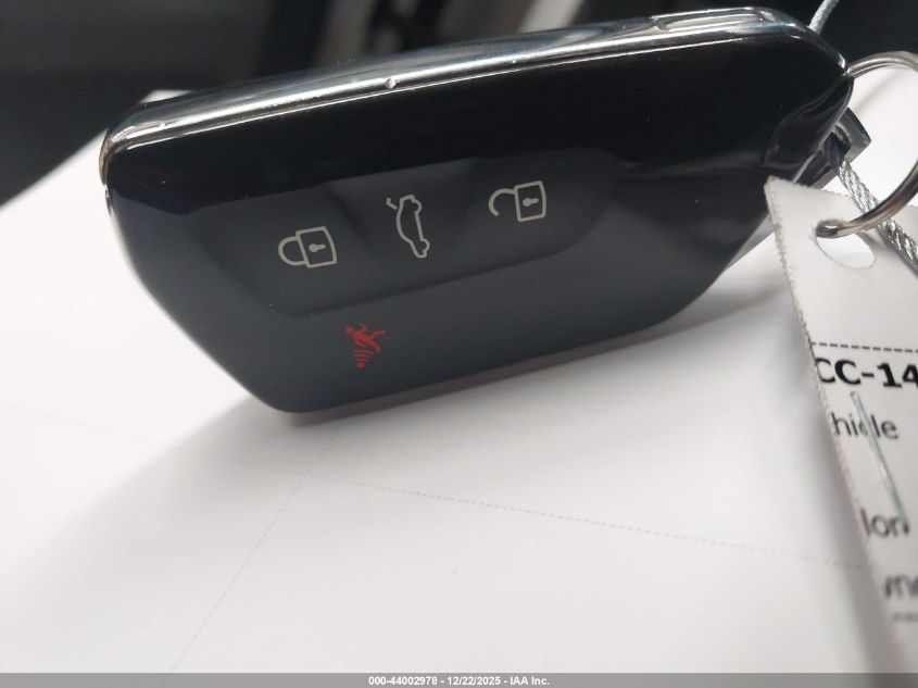 2025 Volkswagen Atlas Cross Sport 2.0T Se VIN: 1V2DE2CA0SC222573 Lot: 44002978