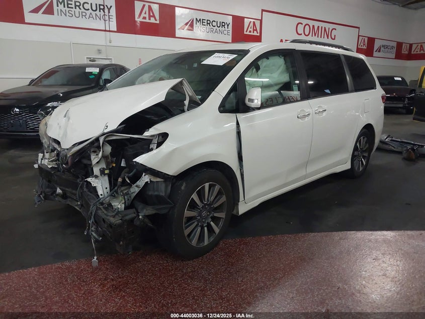 2018 Toyota Sienna Limited Premium 7 Passenger 5TDYZ3DC0JS940165 photo 1