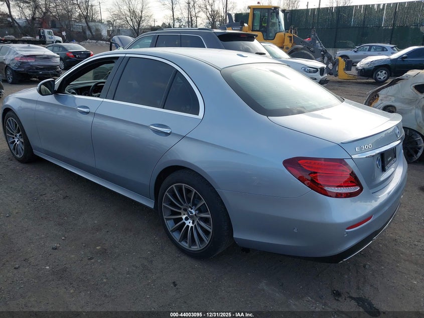2017 Mercedes-benz E-klasse 2.0 E 300 4Matic blue Lot 111044003095 Vin WDDZF4KB9HA086366
