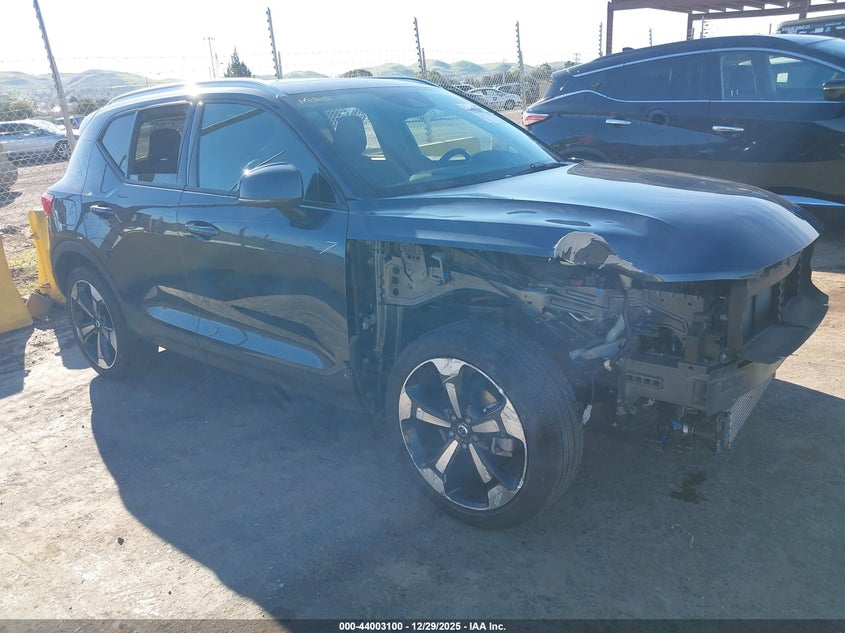 2021 Volvo Xc40 T5 Momentum