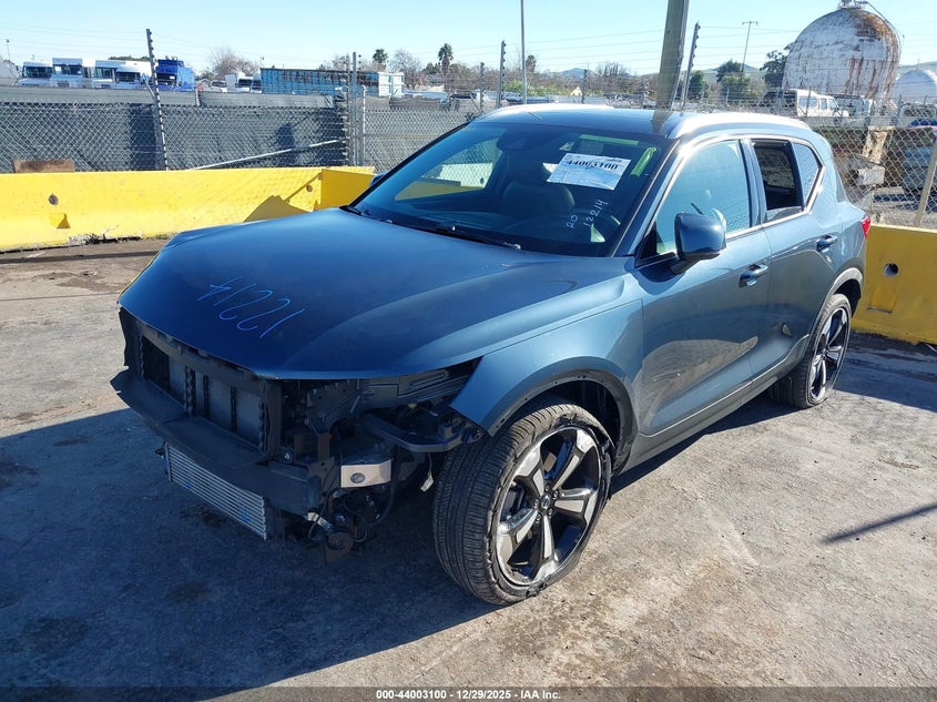 2021 Volvo Xc40 T5 Momentum