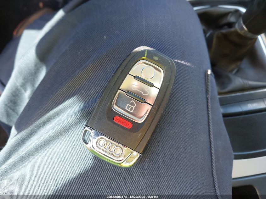 2012 Audi A4 2.0T VIN: WAUDFCFL5CN019750 Lot: 44003174