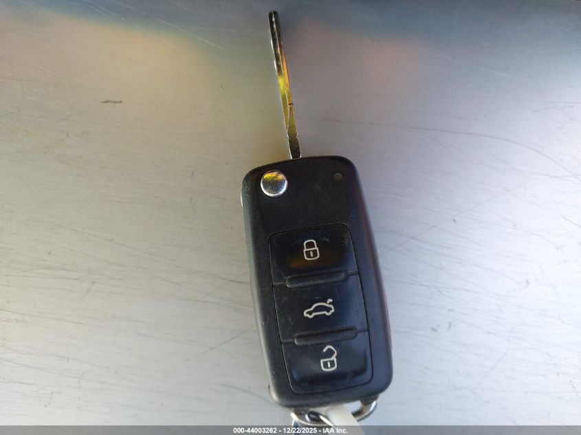 2016 Volkswagen Tiguan S VIN: WVGAV7AX1GW612804 Lot: 44003262