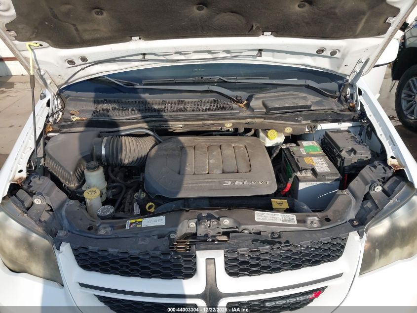 2014 Dodge Grand Caravan R/T VIN: 2C4RDGEGXER385574 Lot: 44003304