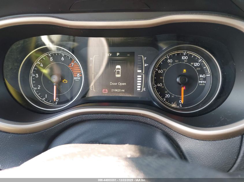 2016 Jeep Cherokee Latitude VIN: 1C4PJMCS1GW167443 Lot: 44003351