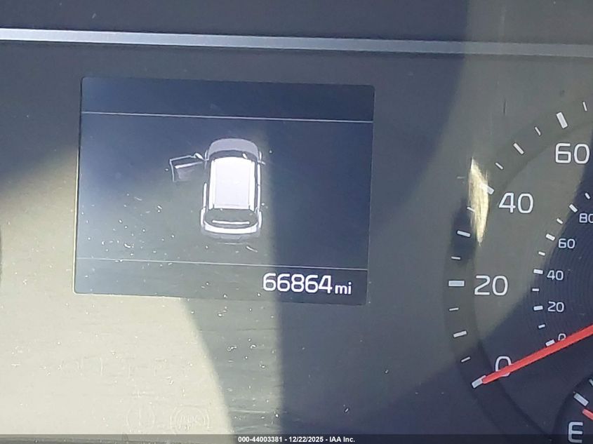 2022 Kia Soul Lx VIN: KNDJ23AU6N7811656 Lot: 44003381