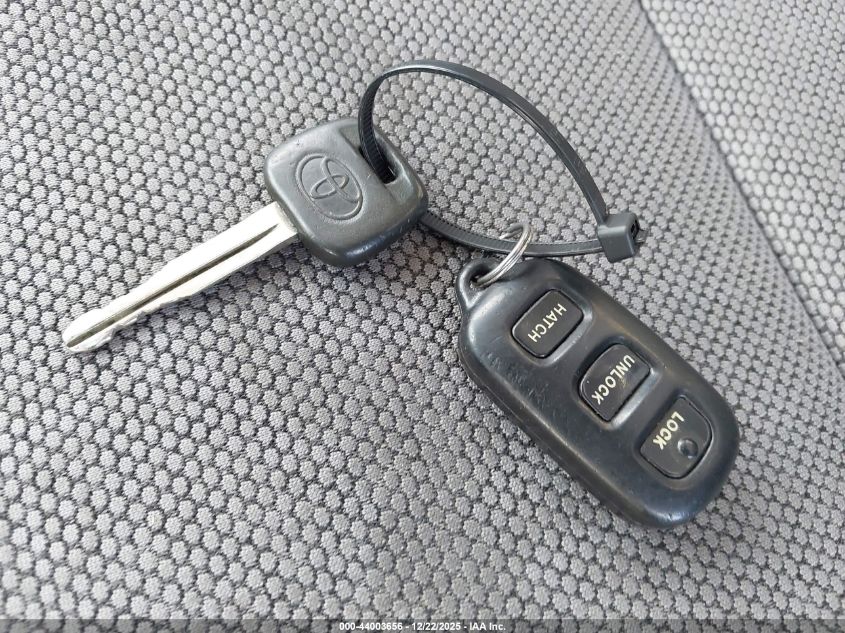 2004 Toyota Matrix Xr VIN: 2T1KR32E14C238119 Lot: 44003656