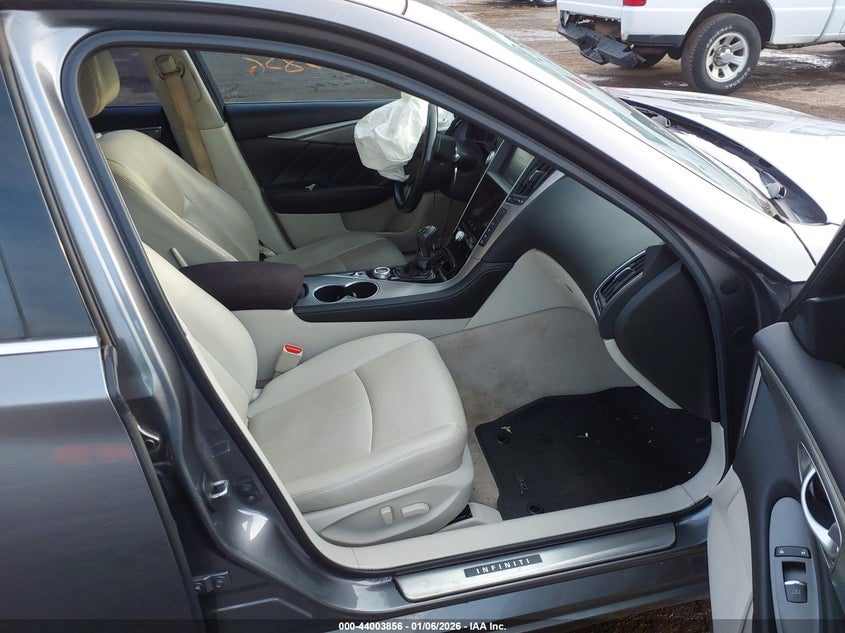 2015 Infiniti Q50 Premium