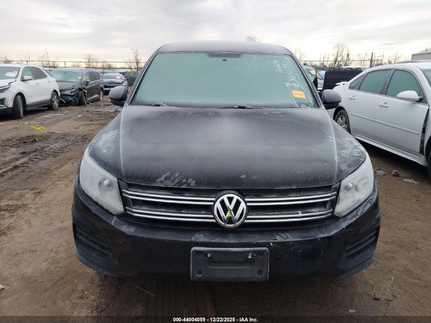 2017 Volkswagen Tiguan 2.0T/2.0T S VIN: WVGBV7AX3HK046125 Lot: 44004059