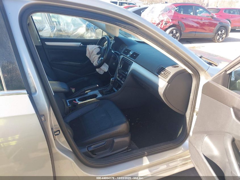 2013 Volkswagen Passat 2.5L Se VIN: 1VWBP7A32DC097399 Lot: 44004176