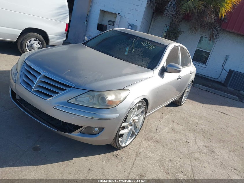 KMHGC4DE6BU132433 2011 HYUNDAI GENESIS photo no. 2
