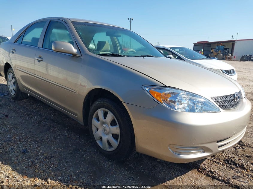 4T1BE32K22U043790 2002 Toyota Camry Le auction photo 1