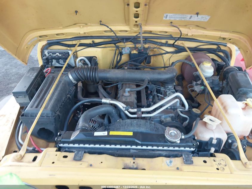 2000 Jeep Wrangler Sport VIN: 1J4FA49S0YP748215 Lot: 44004467