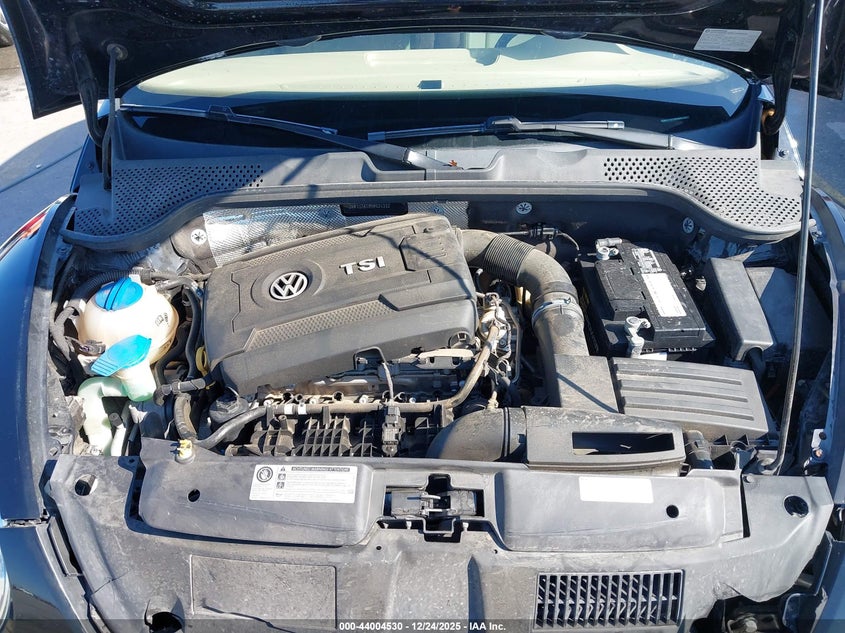 2017 Volkswagen Beetle 1.8T Se/1.8T Sel VIN: 3VWJ17AT8HM624332 Lot: 44004530